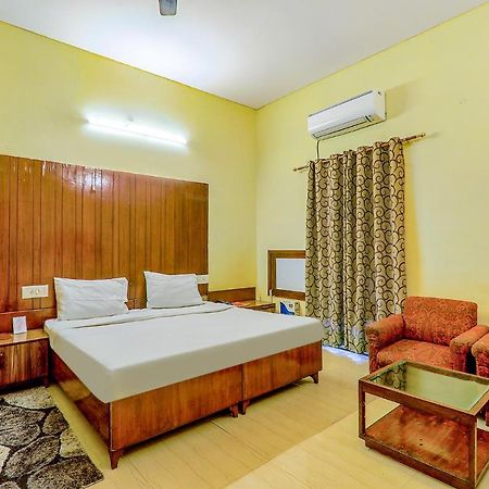 Hotel Executive Hasanganj エクステリア 写真