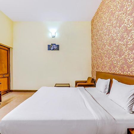 Hotel Executive Hasanganj エクステリア 写真
