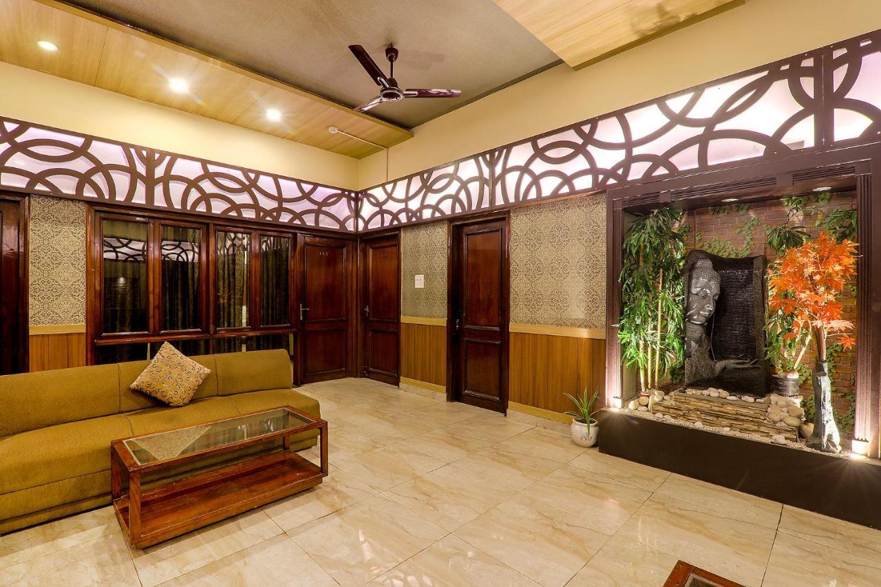 Hotel Executive Hasanganj エクステリア 写真