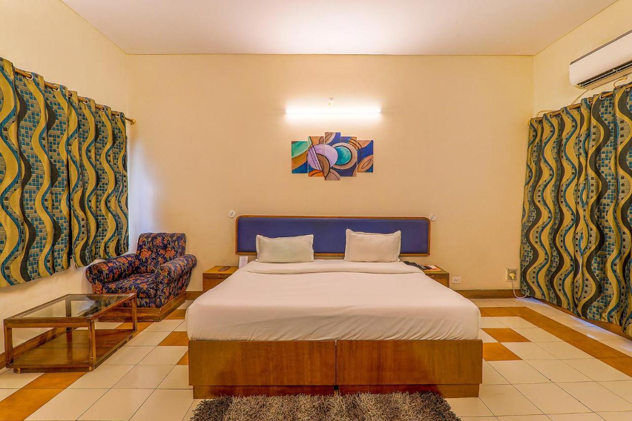 Hotel Executive Hasanganj エクステリア 写真