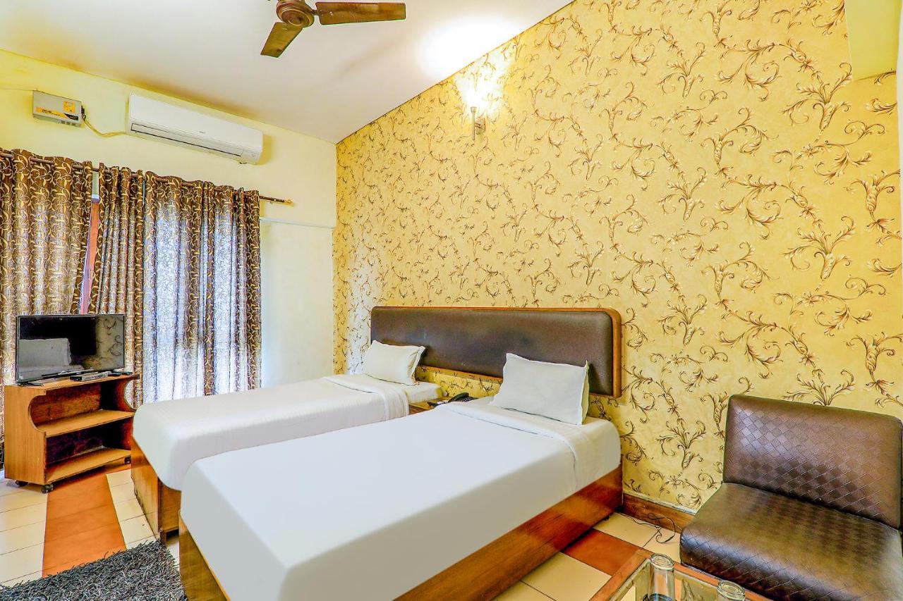 Hotel Executive Hasanganj エクステリア 写真