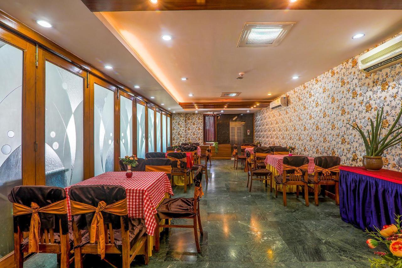 Hotel Executive Hasanganj エクステリア 写真