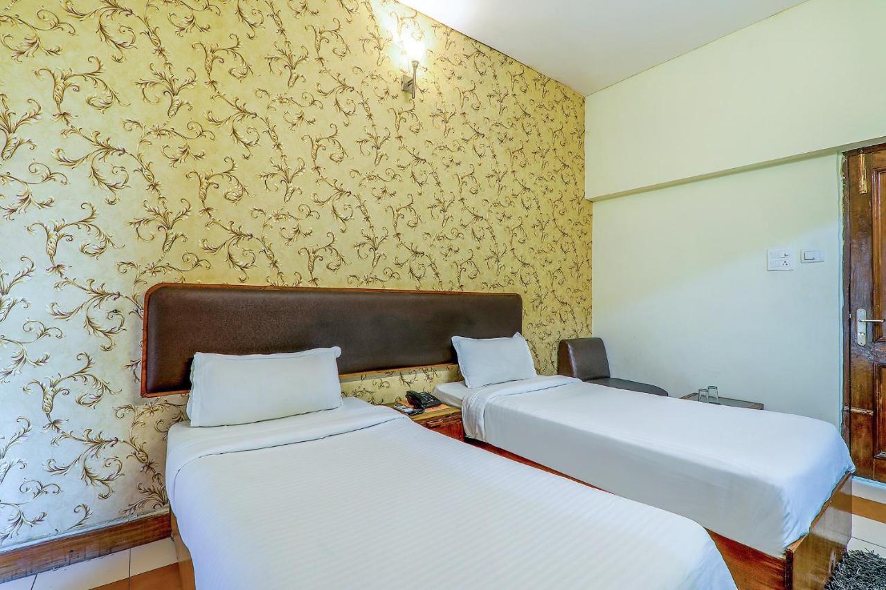 Hotel Executive Hasanganj エクステリア 写真