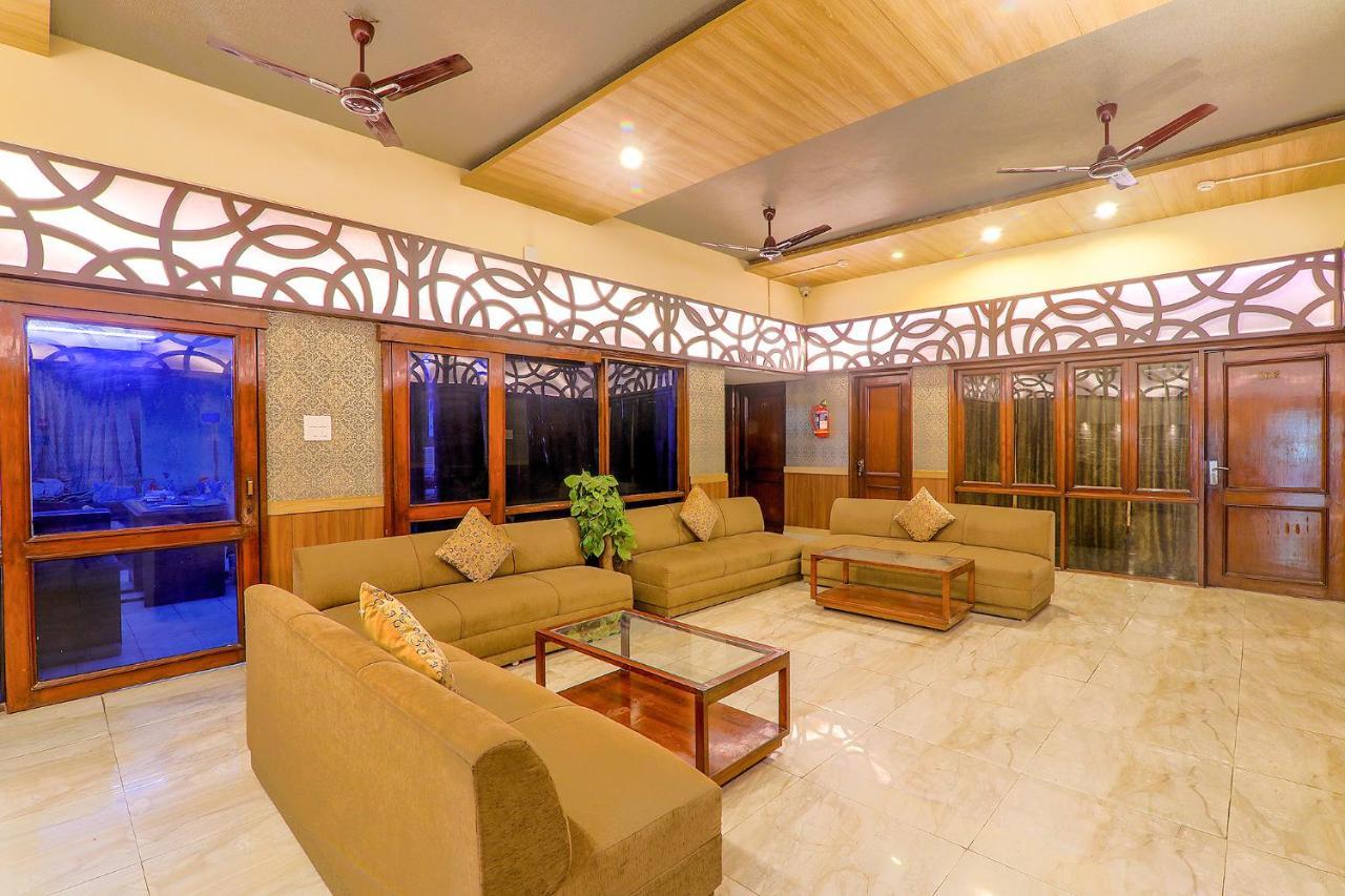 Hotel Executive Hasanganj エクステリア 写真