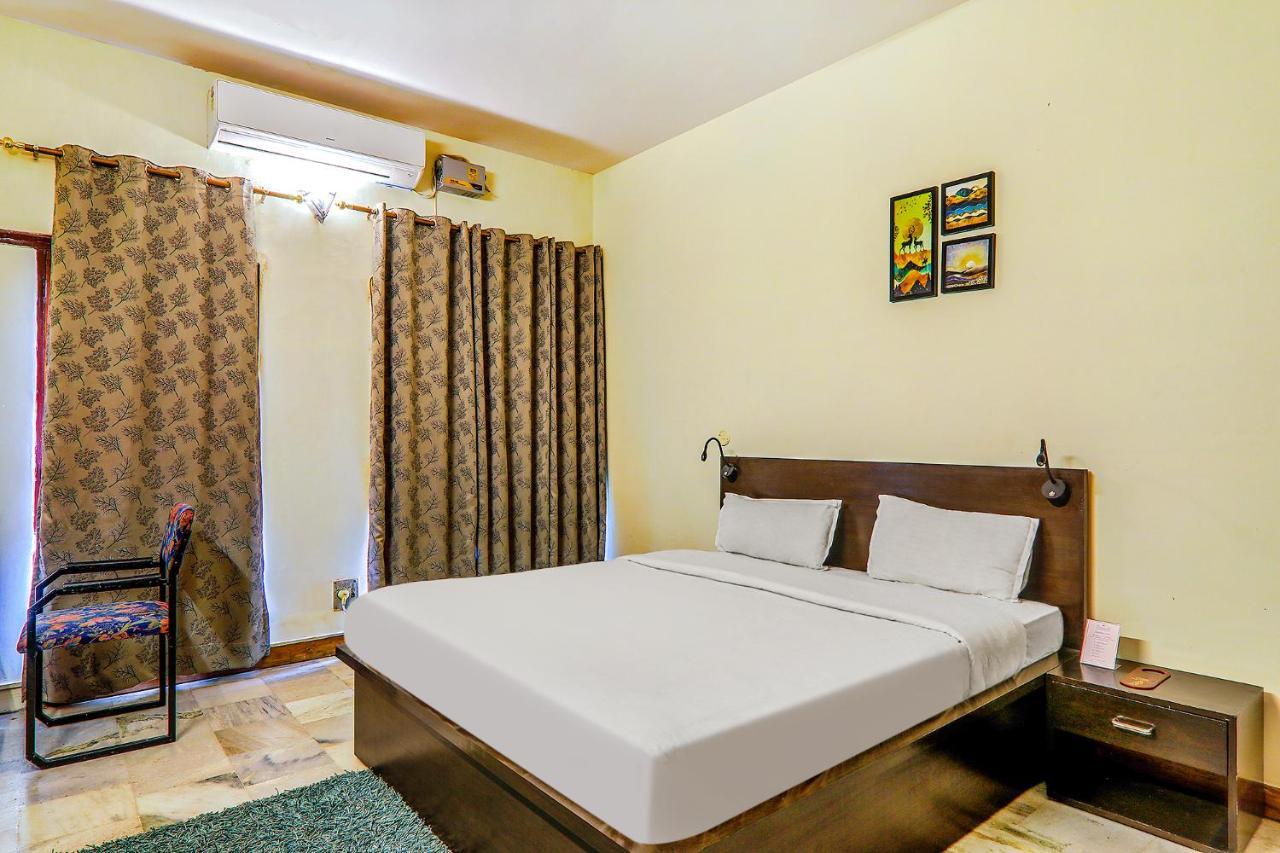 Hotel Executive Hasanganj エクステリア 写真